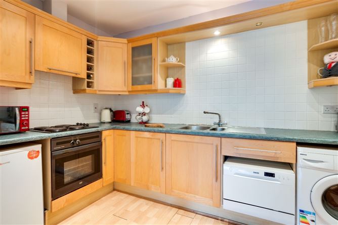 Apt45 Seamount, Booterstown, Co. Dublin