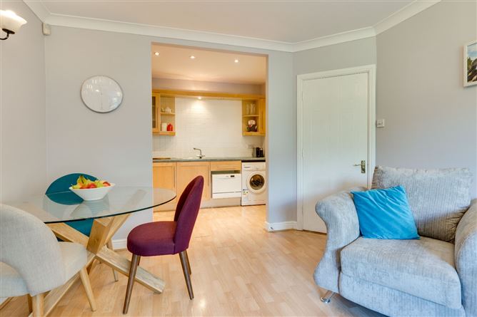 Apt45 Seamount, Booterstown, Co. Dublin