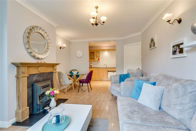 Apt45 Seamount, Booterstown, Co. Dublin