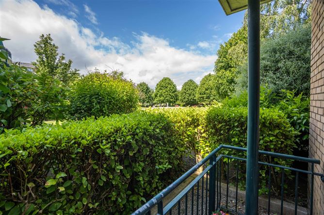 Apt45 Seamount, Booterstown, Co. Dublin