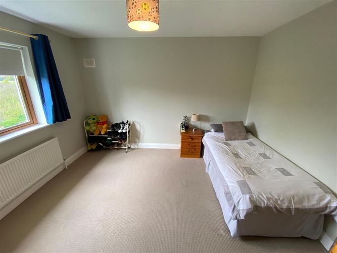 17 Cois Na Habháinn, Mullinahone, Tipperary