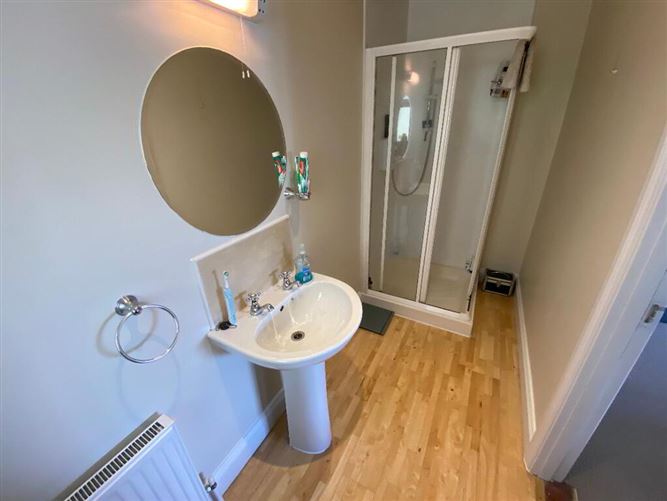 17 Cois Na Habháinn, Mullinahone, Tipperary
