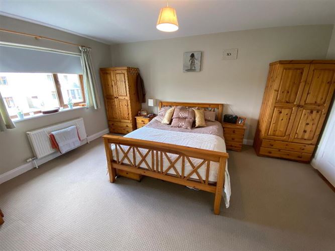 17 Cois Na Habháinn, Mullinahone, Tipperary
