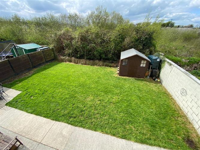 17 Cois Na Habháinn, Mullinahone, Tipperary