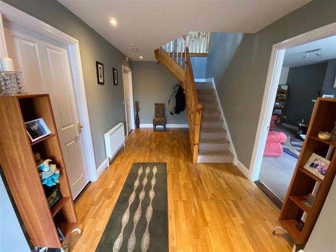 17 Cois Na Habháinn, Mullinahone, Tipperary
