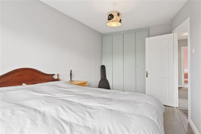 16 Castlefield Park, Knocklyon, Dublin 16