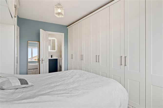 16 Castlefield Park, Knocklyon, Dublin 16