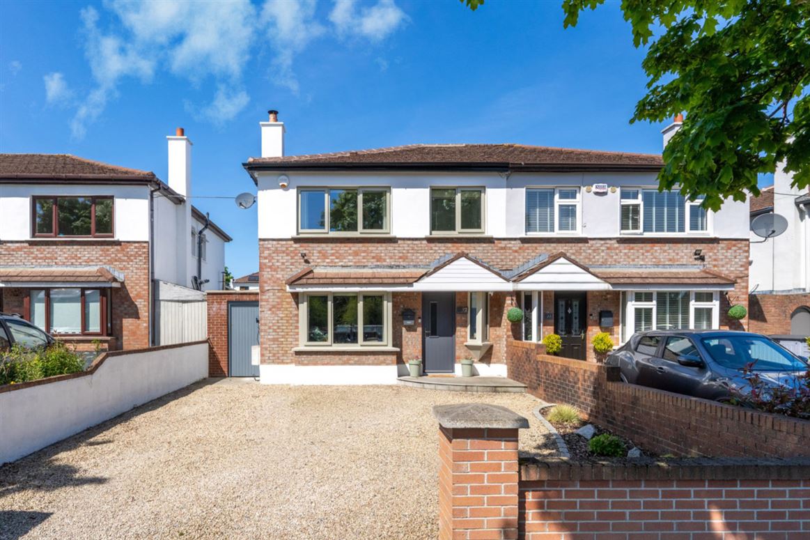 92 Murphystown Road, Leopardstown,   Dublin 18