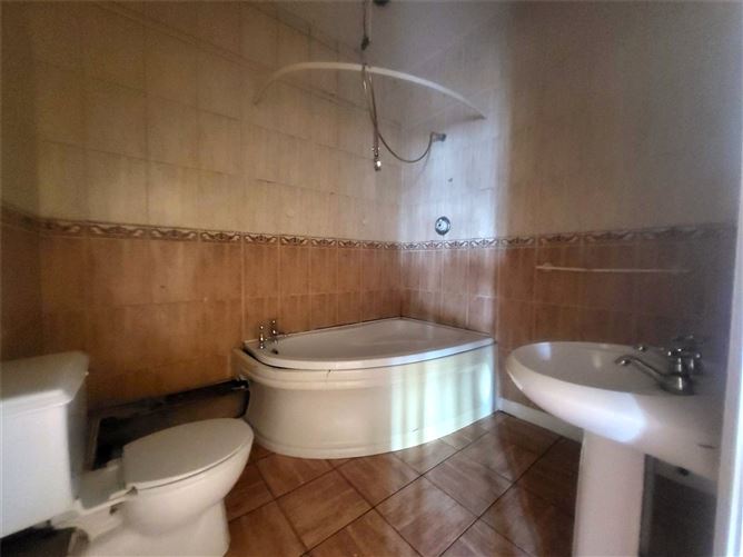 Photo 7 of 8 — 16 Fry Court, Excise Street, Athlone, Co. Westmeath
