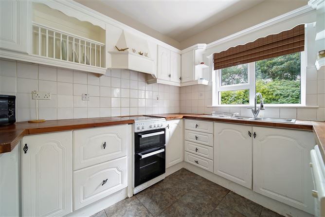 Photo 17 of 36 — Erin's Cottage, College Farm Road, Letterkenny, Co. Donegal