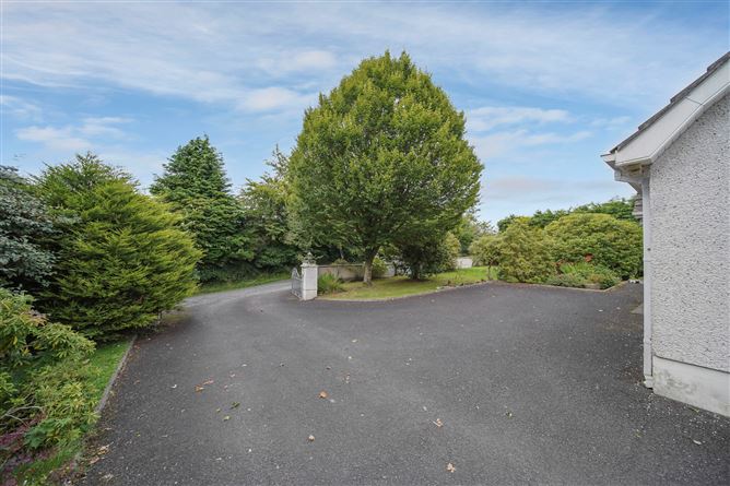 Photo 29 of 36 — Erin's Cottage, College Farm Road, Letterkenny, Co. Donegal