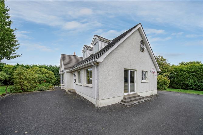 Photo 28 of 36 — Erin's Cottage, College Farm Road, Letterkenny, Co. Donegal