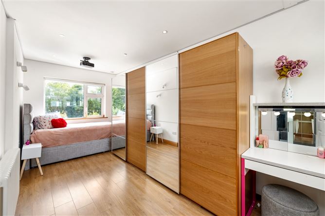 Photo 19 of 25 — 88 Castleknock Way, Laurel Lodge, Castleknock, Dublin 15