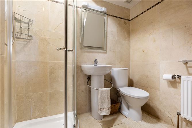 24 Highland Grove, The Park, Cabinteely, Dublin 18