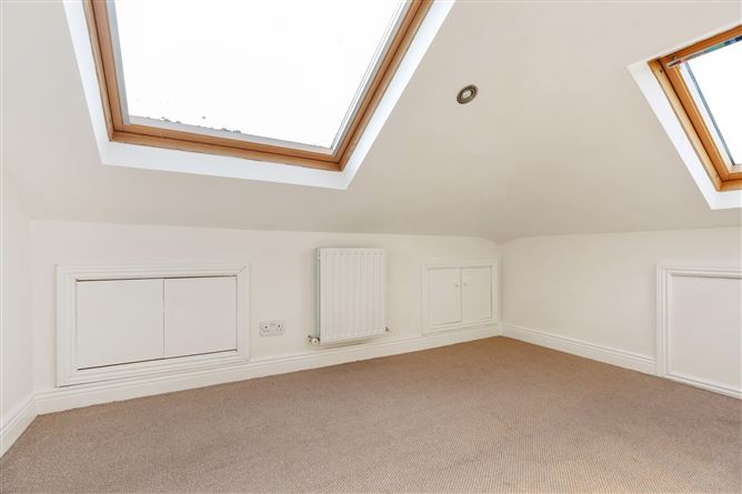 24 Highland Grove, The Park, Cabinteely, Dublin 18