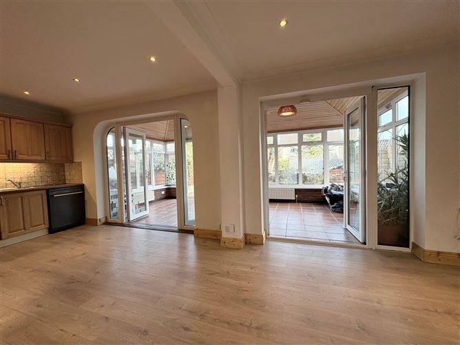 4 Roselawn Court, Castleknock, Dublin 15, County Dublin