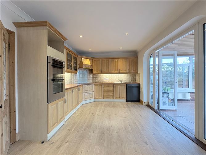 4 Roselawn Court, Castleknock, Dublin 15, County Dublin