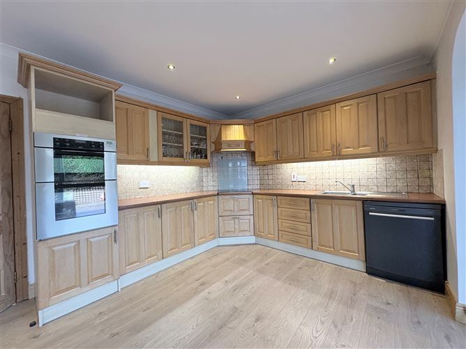 4 Roselawn Court, Castleknock, Dublin 15, County Dublin