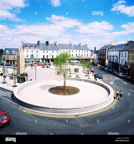 Faye's Place,Upper Main Street