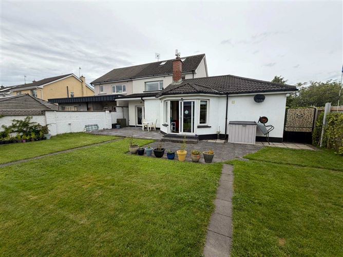 Photo 33 of 35 — 20 Oakview, Golf Links Road, Mornington, Meath
