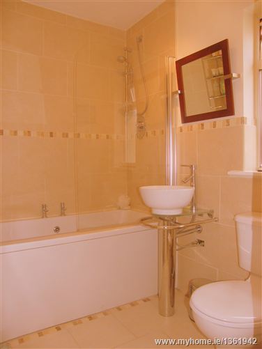 77 Hazelbury Park, Clonee,   Dublin 15