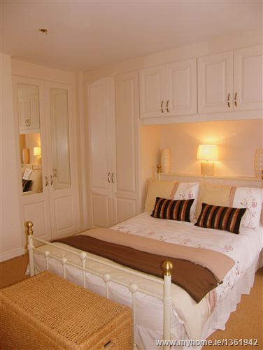 77 Hazelbury Park, Clonee,   Dublin 15