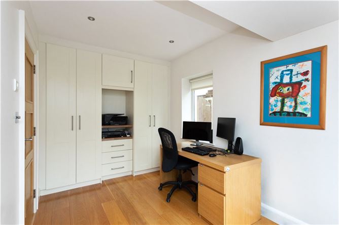 3 Hyde Park Gardens, Blackrock, Co. Dublin