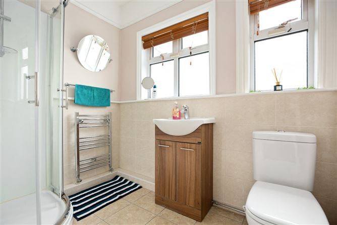 7 Rowan Park, Blackrock, Co. Dublin