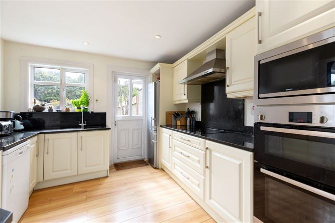7 Rowan Park, Blackrock, Co. Dublin