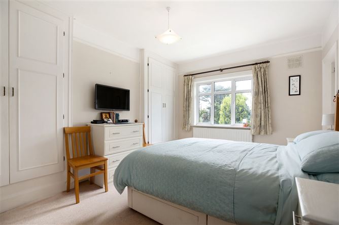 7 Rowan Park, Blackrock, Co. Dublin