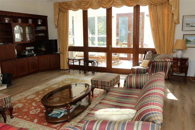No 6 Orchard Wood, Dromoland Castle Resort and Golf Club, Newmarket on Fergus, Clare