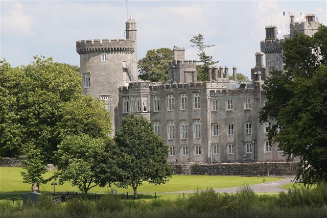 No 6 Orchard Wood, Dromoland Castle Resort and Golf Club, Newmarket on Fergus, Clare