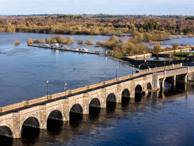 Main Street, Shannonbridge, Co. Offaly