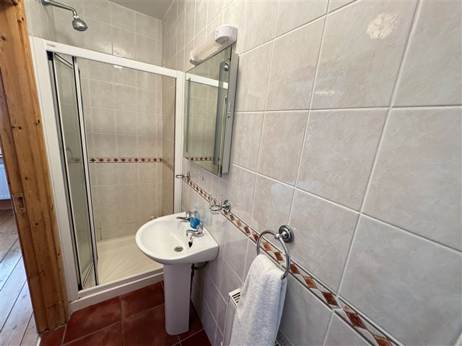 Ref 1191 - 2 Marina Walk, Caherciveen, Kerry