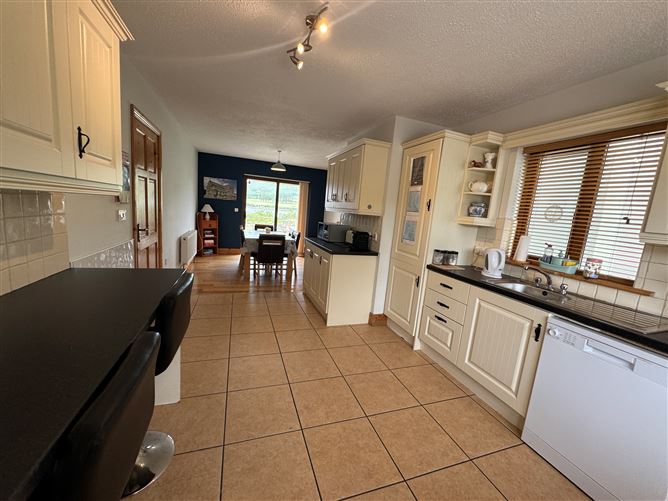 Ref 1191 - 2 Marina Walk, Caherciveen, Kerry