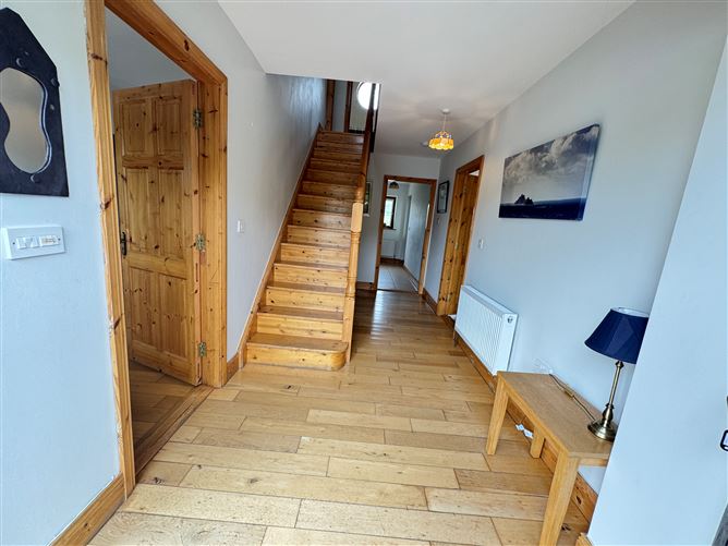 Ref 1191 - 2 Marina Walk, Caherciveen, Kerry