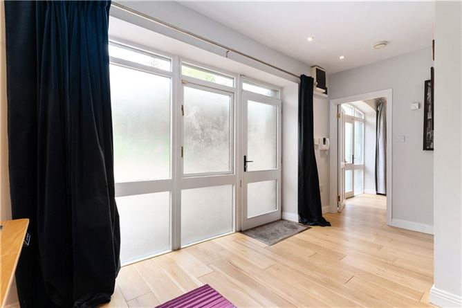 2 Flann O'Brien Mews, Avoca Road, Blackrock, Co. Dublin
