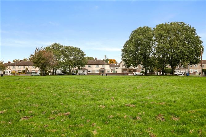 14 Hillsbrook Crescent, Perrystown, Dublin 12