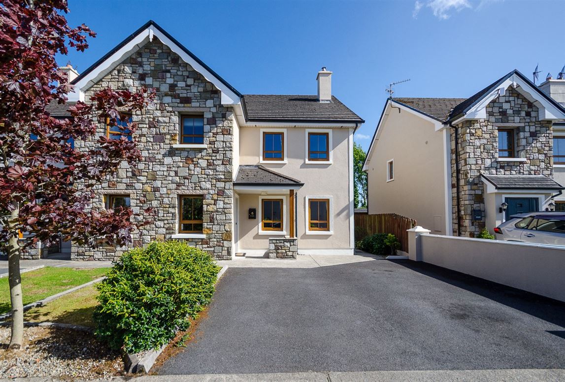 15 Cluain Aoibhin, Station Rd, Foxford, Co. Mayo DNG Michael Boland