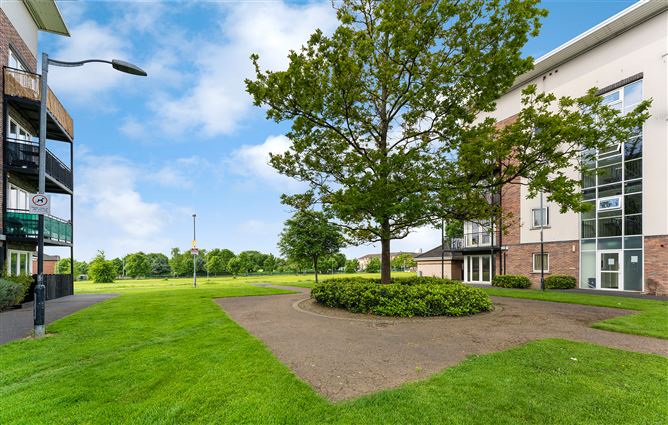 30 Seagrave Drive, St.Margarets Road, Dublin 11