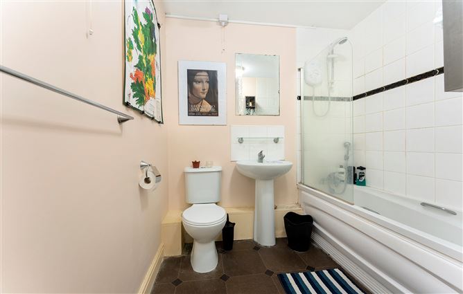 30 Seagrave Drive, St.Margarets Road, Dublin 11