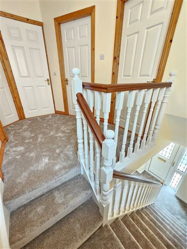 8 Rosanore, Lifford, Ennis, Co. Clare