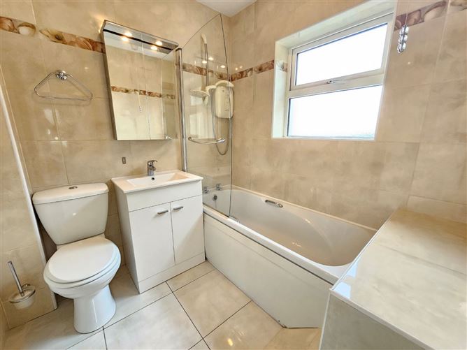 8 Rosanore, Lifford, Ennis, Co. Clare