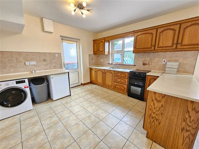 8 Rosanore, Lifford, Ennis, Co. Clare