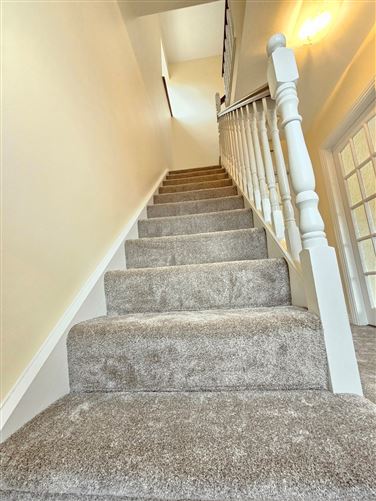 8 Rosanore, Lifford, Ennis, Co. Clare