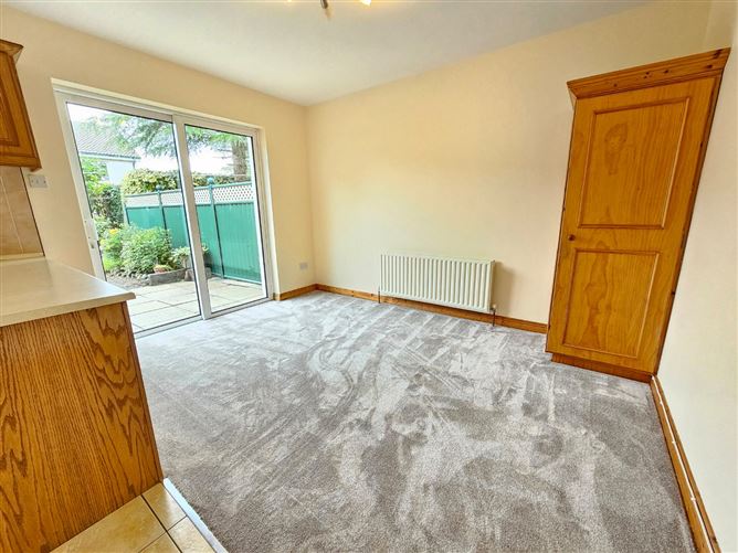 8 Rosanore, Lifford, Ennis, Co. Clare