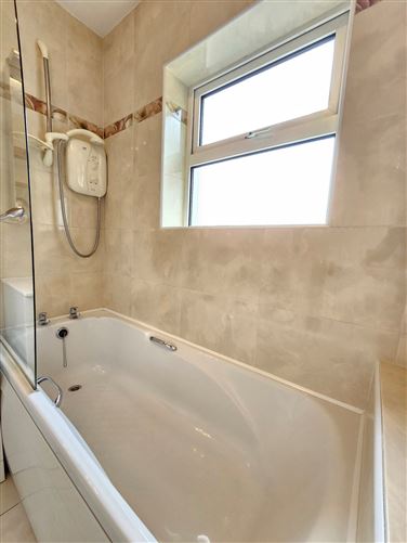 8 Rosanore, Lifford, Ennis, Co. Clare