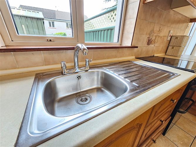 8 Rosanore, Lifford, Ennis, Co. Clare