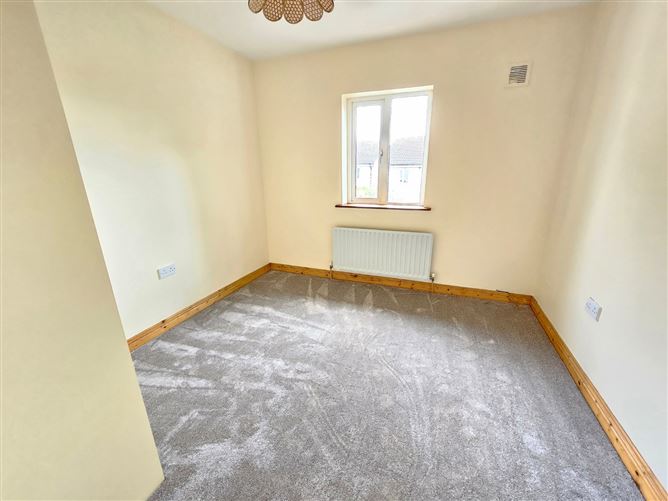 8 Rosanore, Lifford, Ennis, Co. Clare