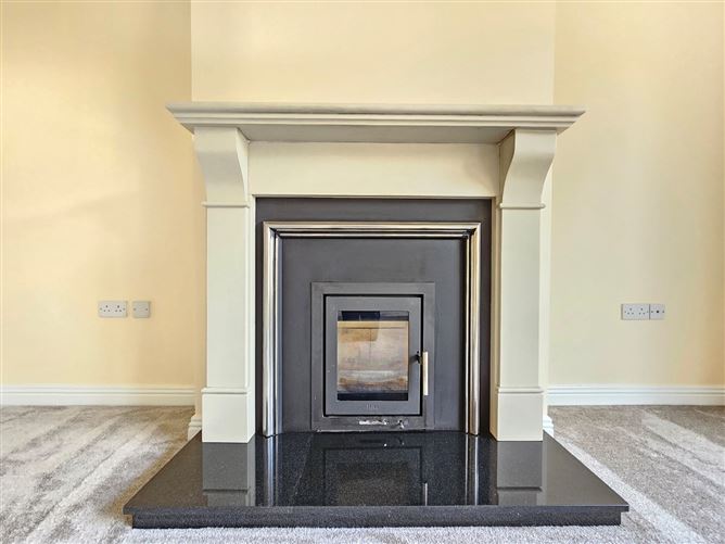 8 Rosanore, Lifford, Ennis, Co. Clare